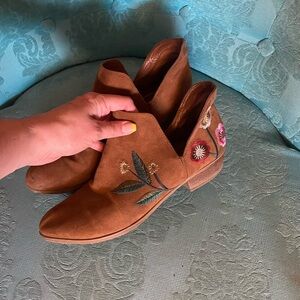 Floral Embroidered Brown Ankle Boots